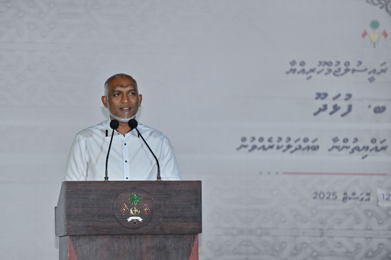 ފުޅަދޫގައި ފަތުރުވެރިކަން ކުރިއަރުވަން މަސައްކަތްކުރައްވާނެކަމަށް ރައީސް ވިދާޅުވެއްޖެ