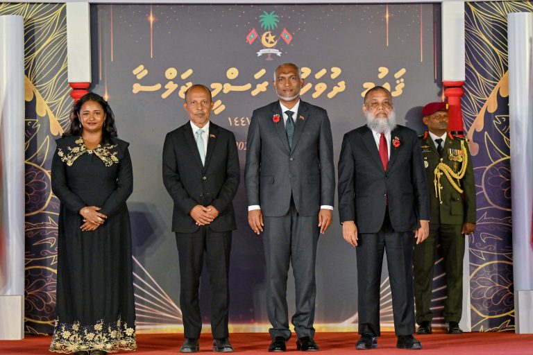 ޝަރަފުވެރިކަމުގެ ޤައުމީ އިނާމު 3 ބޭފުޅަކަށް، ހިތްވަރު ދިނުމުގެ ޤައުމީ އިނާމު 9 ބޭފުޅަކަށާއި ކުންފުންޏަކަށް