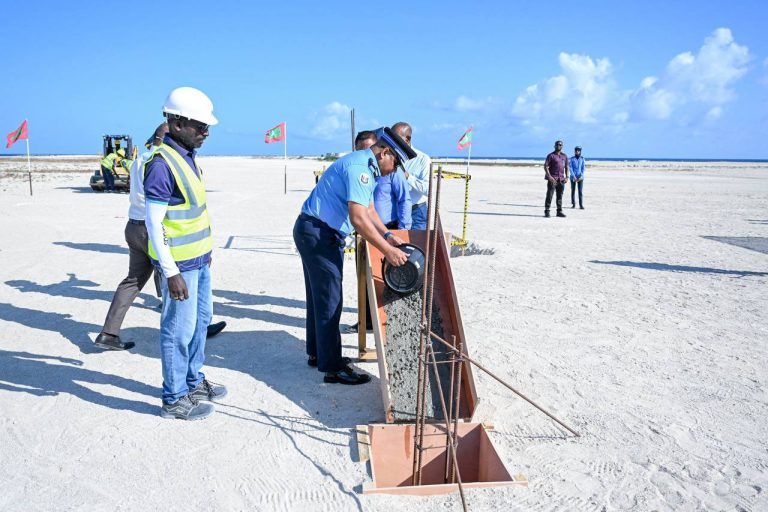 އުކުޅަހު ފުލުހުންގެ މަރުކަޒުގެ ބިންގާ އަޅައިފި