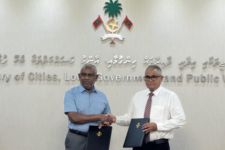 ރާއްޖޭގެ 55 ރަށެއްގައި ކައުންސިލް ޢިމާރާތްކުރުމުގެ މަސައްކަތް އާރްޑީސީއާ ހަވާލުކޮށްފި
