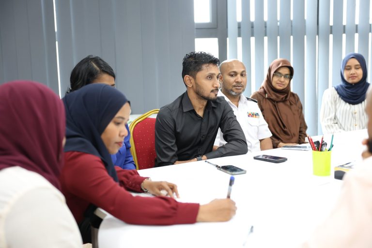 އެމްޖެމް އެޑްވޮކޭޓުންނަށް އޮރިއެންޓޭޝަން ޕްރޮގްރާމެއް ފަށައިފި