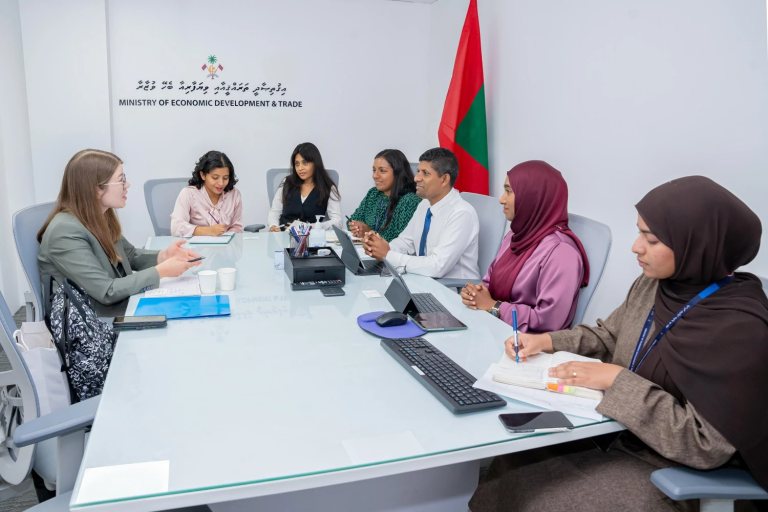 އިކޮނޮމިކް މިނިސްޓްރީން ފިންލޭންޑް ބިޒްނަސްއާ ބައްދަލުކޮށްފި