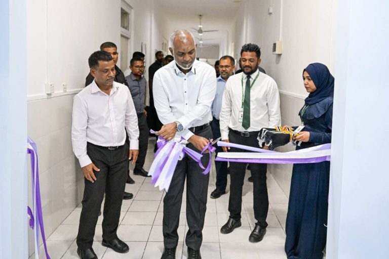 އއ އަތޮޅު ހޮސްޕިޓަލުގައި ޑަޔަލިސިސްގެ ޚިދުމަތް ފަށައިފި