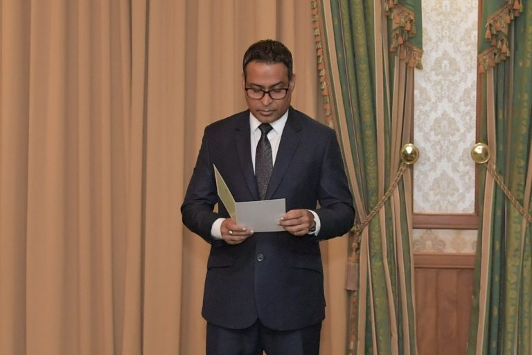 އުއްތަމަ ފަނޑިޔާރު ކަމަށް ޢަބްދުލްޣަނީ ޢައްޔަންކުރަން މަޖިލީހަށް ހުށަހަޅައިފި
