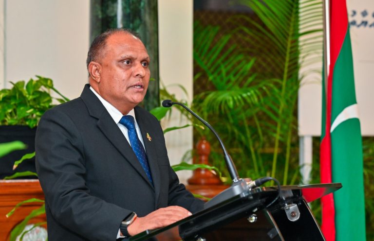 ކޯޓުތަކުގައި ނުނިމި ހުރި މައްސަލަތައް އަވަހަށް ނިންމަން ޝަރުއީ ދާއިރާއާ ގުޅިފައިވާ ހުރިހާ ބަޔެއްގެ އެއްބާރުލުން ބޭނުންވޭ: ރިޒާ