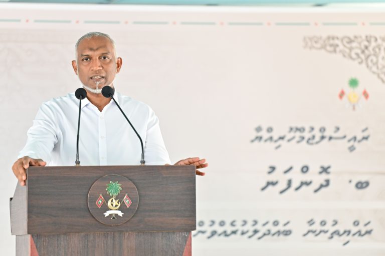 ދޮންފަނުގެ ފެނާއި ނަރުދަމާގެ އަމަލީ މަސައްކަތް ފަށްޓަވައިދެއްވާނެކަމަށް ރައީސް ވިދާޅުވެއްޖެ