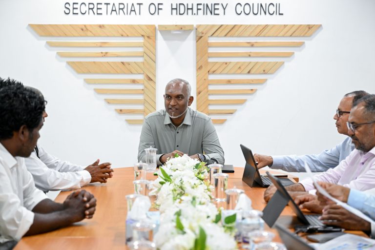 ރައީސް ފިނޭ ކައުންސިލްއާއި ބައްދަލުކުރައްވައިފި