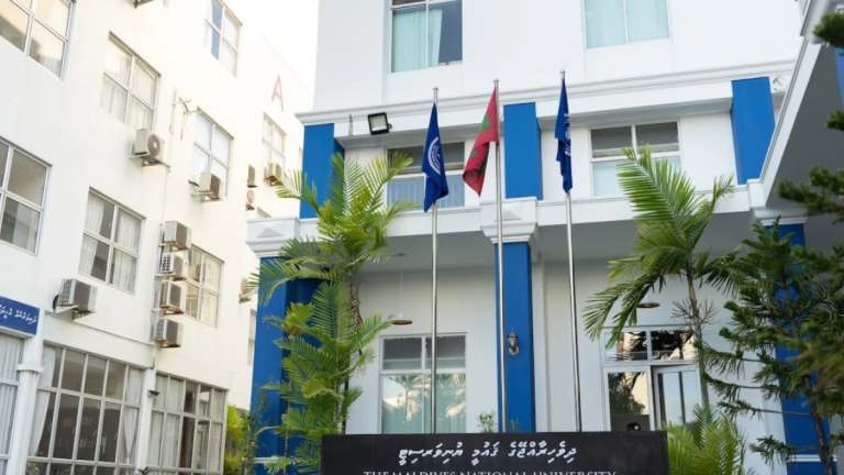 3 ދާއިރާއަކުން ޕީއެޗްޑީގެ އައު ކޯސްތަކެއް ފެށުމަށް އެމްއެންޔޫއިން ނިންމައިފި
