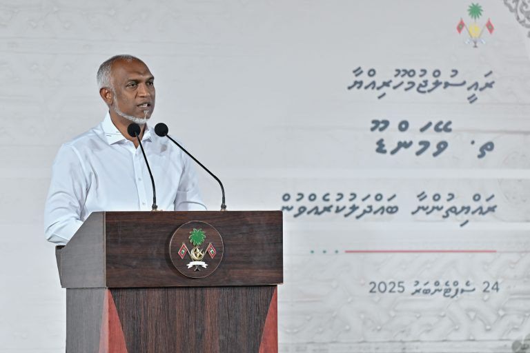 ސަރުކާރުގެ އަމާޒަކީ ދުރު ހިސާބުތަކަށް ގޮސްގެން ޚިދުމަތްތައް ހޯދުމުގެ "އަޅުވެތިކަން" ނިމުމަކަށް ގެންނަން: ރައީސް