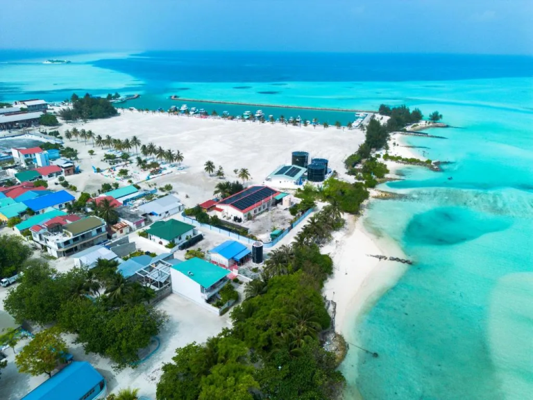 ގާފަރުން ބަންޑާރަ ގޯތި ދޫކުރަނީ