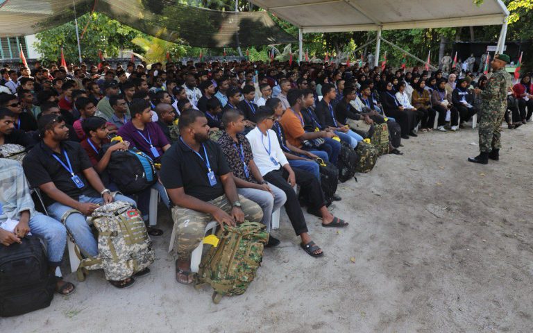 ވަޠަނީ ޚިދުމަތުގެ ތަމްރީނަށް ދިޔަ ޒުވާނުންނަށާއި އެ ޒުވާނުންގެ ބެލެނިވެރިންނަށް ރައީސް މަރުޙަބާ ދަންނަވައިފި