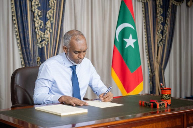 ޚިޔާލު ހޯދުމުގެ ޢާންމު ވޯޓު ނެގުމުގެ ބިލު، ރައީސް ތަސްދީޤުކުރައްވައިފި