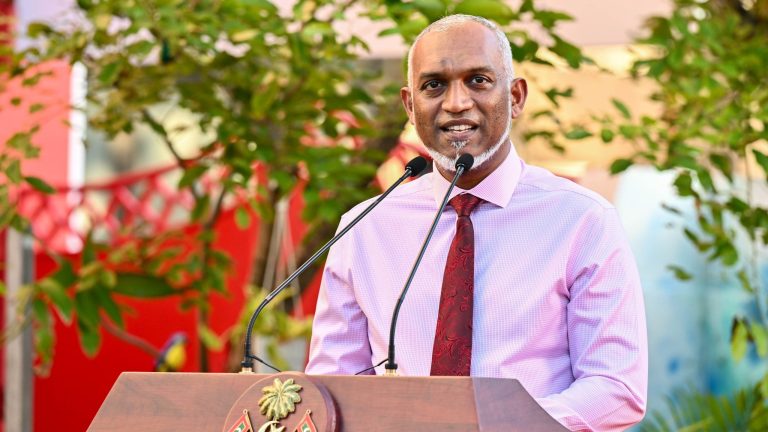 ކުޑަކުދިންނަށް ހަގީގީ ލޯބިދިނުމަކީ ދީނާއި ދުނިޔެ އުނގަންނައިދިނުން: ރައީސް