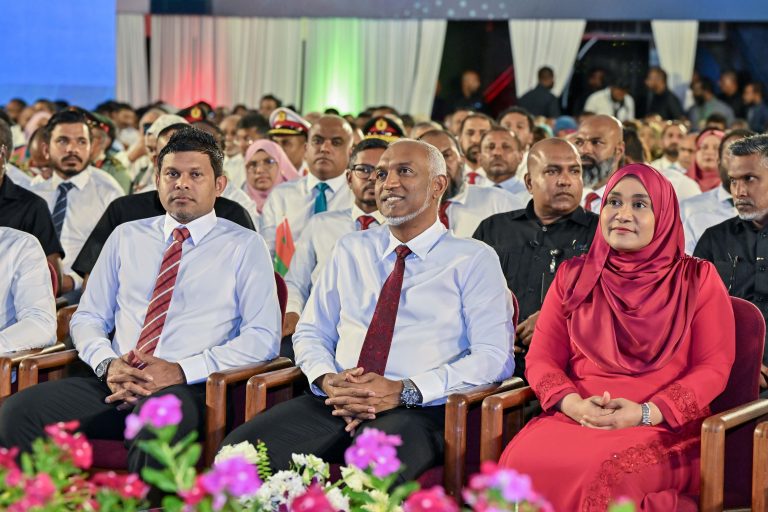 ދައުލަތުގެ ބެލުމުގެދަށުގައި ތިބި 101 ކުއްޖަކު އާއިލާތަކާއި ހަވާލުކުރެވިއްޖެ: ރައީސް