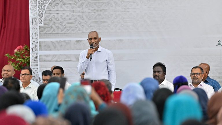 ރައީސް ގަލޮޅު ރައްޔިތުންނާ ބައްދަލުކުރެއްވުން އަންގާރަ ދުވަހު