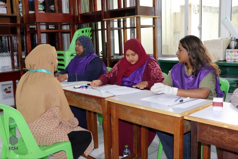 އައްޑޫ ސިޓީ އަލުން ކަނޑައަޅައި ހުޅުދޫ އާއި މީދޫ ކައުންސިލް އުފައްދައިފި