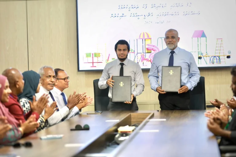 ކުޑަކުދިންގެ ޕާކު ނެތް 32 ރަށެއްގައި ޕާކު ހަދަން ހަވާލުކޮށްފި