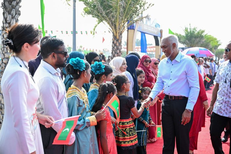 މަސްވެރިންގެ ދުވަހުގެ ރަސްމީ ޖަލްސާއަށް ރައީސްގެ ދެކަނބަލުން ދުވާފަރަށް