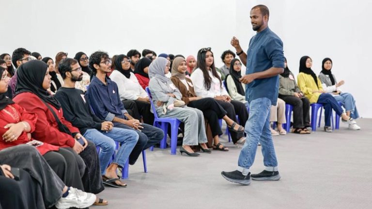 އަލަށް ވަޒީފާއަށް ނުކުންނަ ފަރާތްތަކަށް ހިންގި "ތައްޔާރުވަމާ" ވޯކްޝޮޕް ނިންމާލައިފި