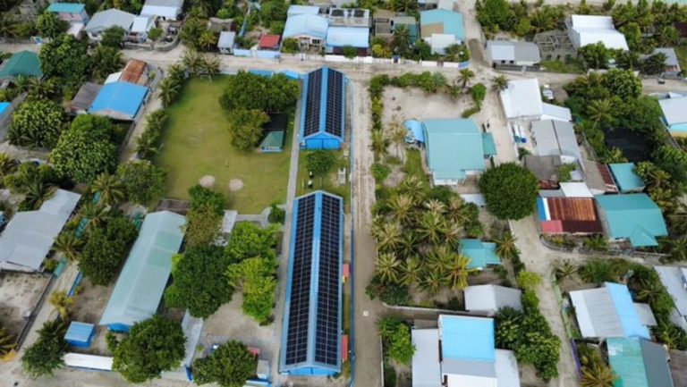 ރަސްގެތީމުގައި ސޯލާ-ޑީސަލް-ބެޓެރީ ހައިބްރިޑް ކަރަންޓު ނިޒާމެއް ޤާއިމްކުރުމުގެ މަސައްކަތް ކުރިއަށް