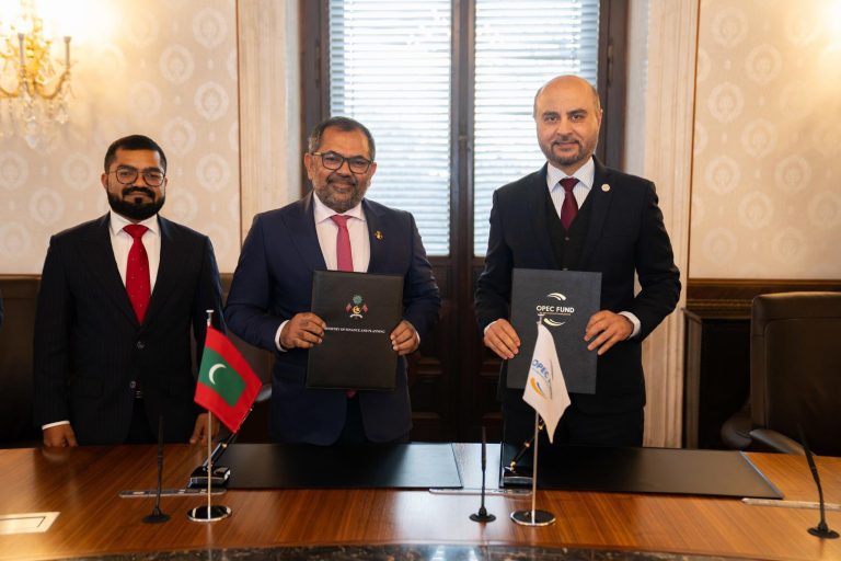 ދެމެހެއްޓެނިވި ތަރައްގީއަށް އޯޕެކް ފަންޑާއެކު އެއްބަސްވުމެއް
