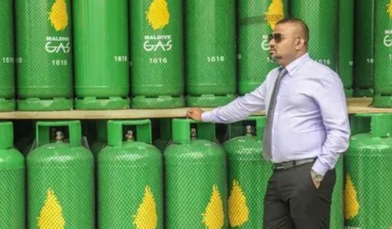 މައުމޫންގެ މައްޗަށް 5 ދައުވާއެއް ސާބިތުނުވި