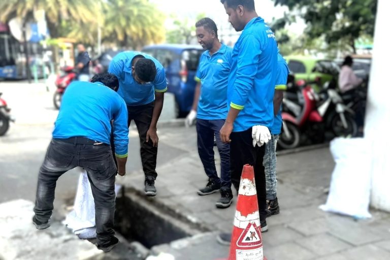 މާލެއިން 33002 ކާނު ސާފުކޮށް، 464 މަގު މަރާމާތު ކޮށްފި