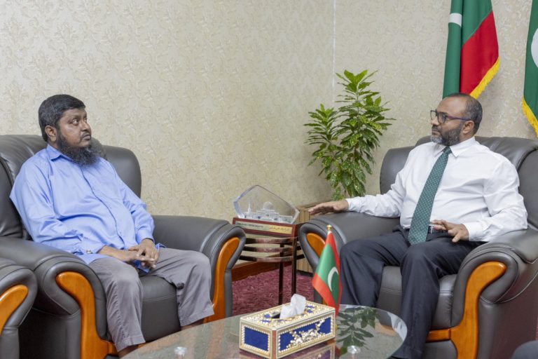 ލޮލުގެ ފެނުން ގެއްލި އާމްދަނީ ނުލިބިހުރި ނައިފަރު ޝައިހަށް، އިސްލާމިކް މިނިސްޓްރީގެ ވާއިޒް މުޝާރިކުގެ މަގާމަށް