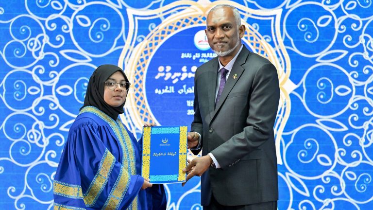 ޙާފިޡުންނަށް ރައީސް ދެއްވާ މެޑެއްޔާއި އިނާމު ދެއްވުން، އަންނަ އާދީއްތަ ދުވަހު ބާއްވަން ނިންމައިފި