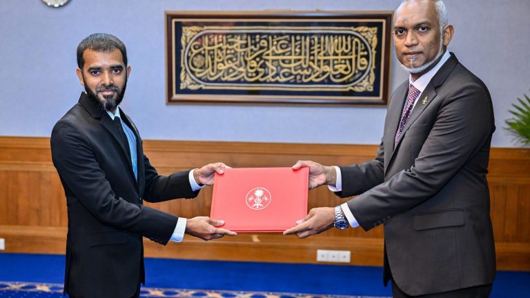 އިލެކްޝަންސް ކޮމިޝަނަށް ރިފްއަތު އައްޔަންކުރައްވައިފި