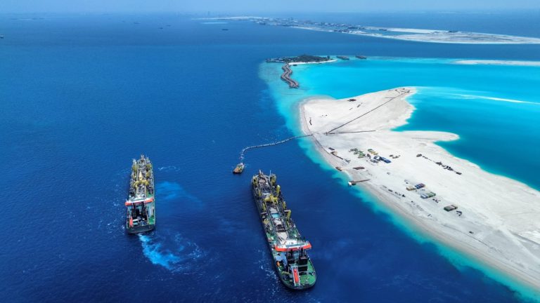 ގިރާވަރު ފަޅު 2 ޑްރެޖަރު ބޭނުންކޮށްގެން ހިއްކަން ފަށައިފި