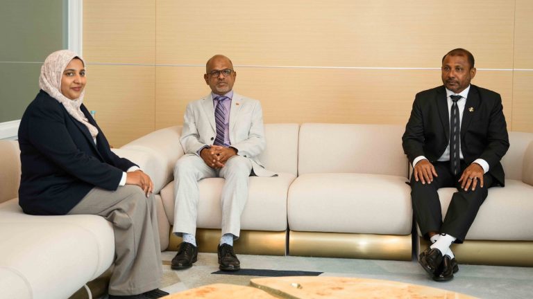 ރަސްމީ ދަތުރުފުޅެއްގައި ނާޡިމް ޕާކިސްތާނަށް ފުރާވަޑައިގެންފި