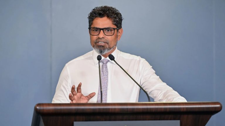ކުޅުންތެރިން ކުރިއަށް ދިއުމުގެ މަގު ދައްކައިދިނުމަކީ ކުޅިވަރުގެ މުސްތަޤުބަލު އުޖާލާ ކުރުމަށް އެޅޭ ފިޔަވަޅެއް: ޠަލާލް
