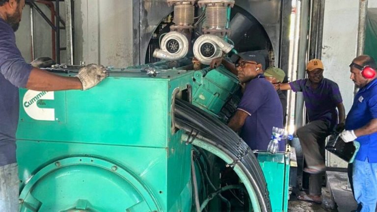 ކަރަންޓުގެ ޚިދުމަތް ރަނގަޅު ކުރުމަށް ފެނަކައިން މުޅި އައު 4 ޖެންސެޓް ގެނެސްފި