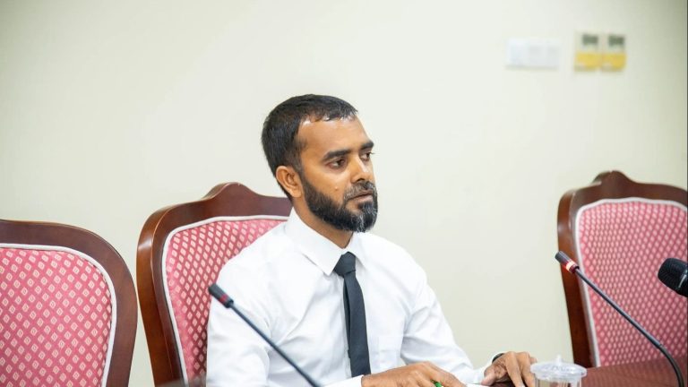ރިއްފަތު އީސީގެ މެމްބަރުކަމަށް އައްޔަންކުރުމަށް ފާސްކޮށްފި