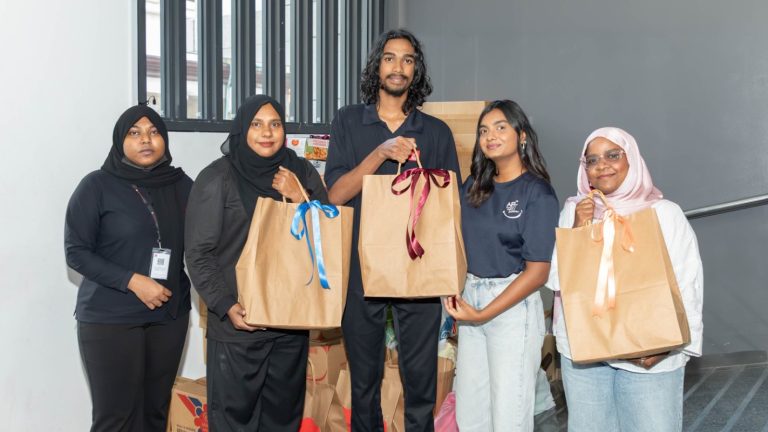 އަސާސީ ބޭނުންތައް ފުއްދުމަށް ދަތި އާއިލާތަކަށް ބީއެމްއެލްގެ މުވައްޒަފުން އެހީތެރިކަން ފޯރުކޮށްދީފި
