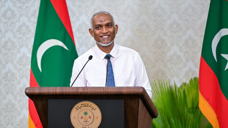 ހަނގުރާމައާއި ގުޅިގެން ދިވެހީންނާއި ދިވެހިރާއްޖެއަށް ކޮށްފާނޭ އަސަރުތައް ކުޑަކުރުމަށް މަސައްކަތް ފަށައިފިން: ރައީސް