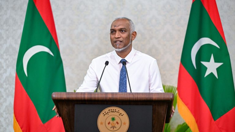 މިއަދު ސުކޫކު ދައްކަންޖެހުނަސް އެ މިންވަރަށް ފައިސާ އެބަހުރި: ރައީސް