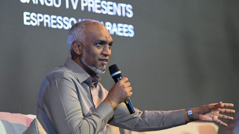 ރައީސް. ޑރ. މުހައްމަދު މުއިއްޒު