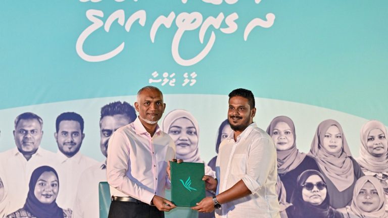 އައްޑޫގެ އެމްޑީޕީއިސް ބޭފުޅުންތަކެއް ކޮންގްރެސް ޕާޓީއާ ގުޅިއްޖެ