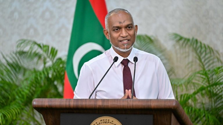 ރައީސް ޑރ. މުހައްމަދު މުއިއްޒު
