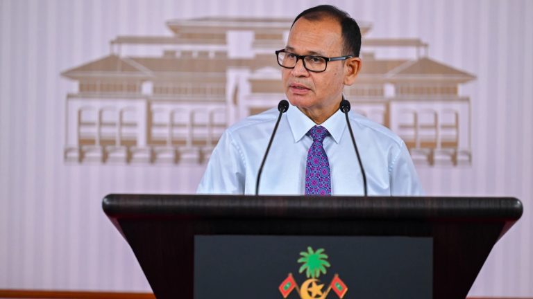 55 ކައުންސިލްގެ މަސައްކަތް ޖޫން މަހުގެ ނިޔަލަށް ނިންމާލެވޭނެ: ވަޒީރު އާދަމް ޝަރީފް