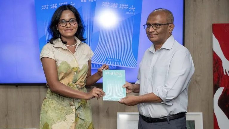 ހުސްނުއްސުއޫދު ލިޔުއްވި "ޓޯޓްގެ ގާނޫނާބެހޭ ފޮތް" ނެރެފި