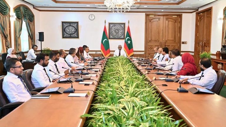 ރައީސް މުއިއްޒުގެ އާ ކެބިނެޓަށް މަޖިލީހުގެ ފުރިހަމަ ރުހުން