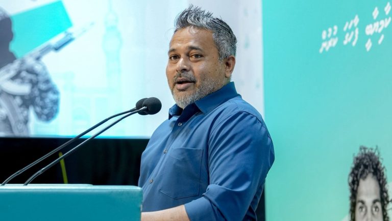 ފިޔަވަޅު އެޅުއްވުމުގައި ރައީސް ފަހަތަކަށް ނުޖެހޭނެ: ޝިޔާމް