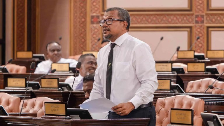 އަތޮޅު ކައުންސިލްތައް އިއާދަކުރަން އެމްޑީޕީން އިސްލާހެއް ހުށަހަޅައިފި