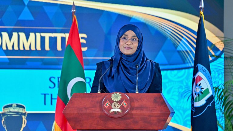 ފުލުހުންގެ ޚިދުމަތުގައި އަންހެނުން އިތުރުވުމަކީ އަމަން ބެލެހެއްޓުމަަށް ލިބޭ ބޮޑު ކުރިއެރުމެއް: މެޑަމް ސާޖިދާ