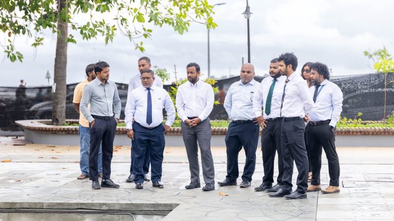 މާލޭގައި ހިންގާ ބައެއް ތަރައްޤީގެ މަޝްރޫޢުތަކުގެ މަސައްކަތްތައް މިނިސްޓަރ މުއްތަލިބު ބައްލަވާލައްވައިފި