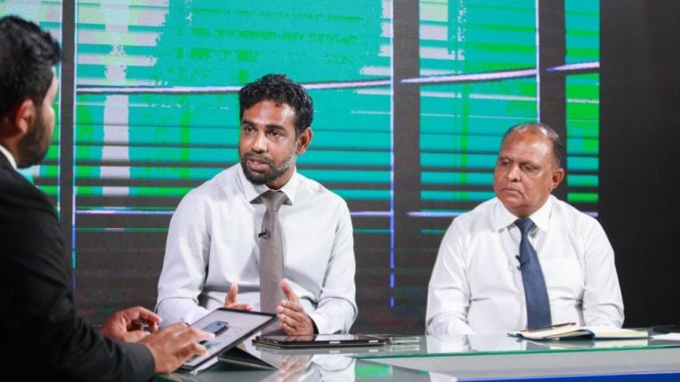 ޖުޑީޝަލް ކައުންސިލާ އެކު ކޯޓުތަކަށް މިނިވަންކަމުގެ ފަތިހެއް