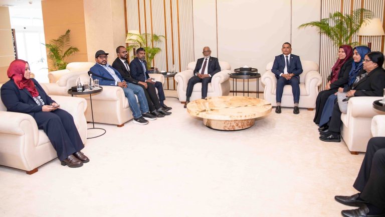 ތުރުކީ ދަތުރުފުޅު ނިންމަވާލެއްވުމަށް ފަހު ޢަބްދުއްރަޙީމް ރާއްޖެ ވަޑައިގެންފި